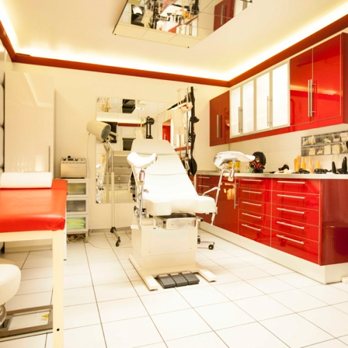 White Rooms - Photo 11 of 18