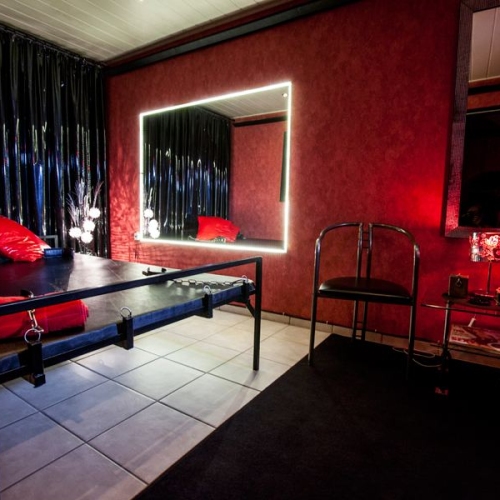 Leatherstudios - Photo 3 of 28